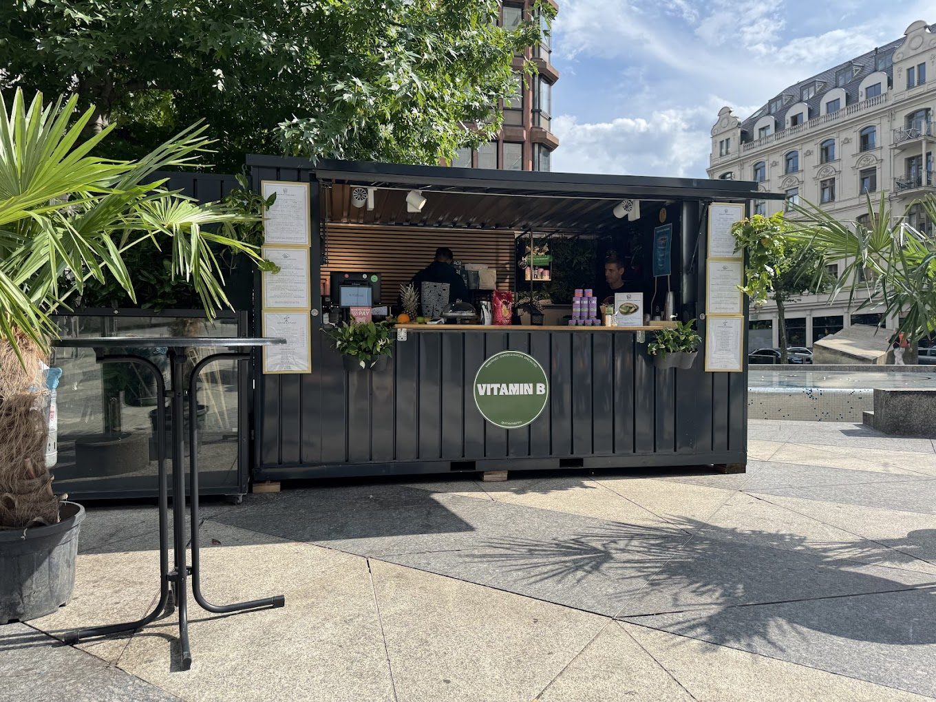 Vitamin B stand at Jürgen-Ponto-Platz, Frankfurt Bahnhofsviertel